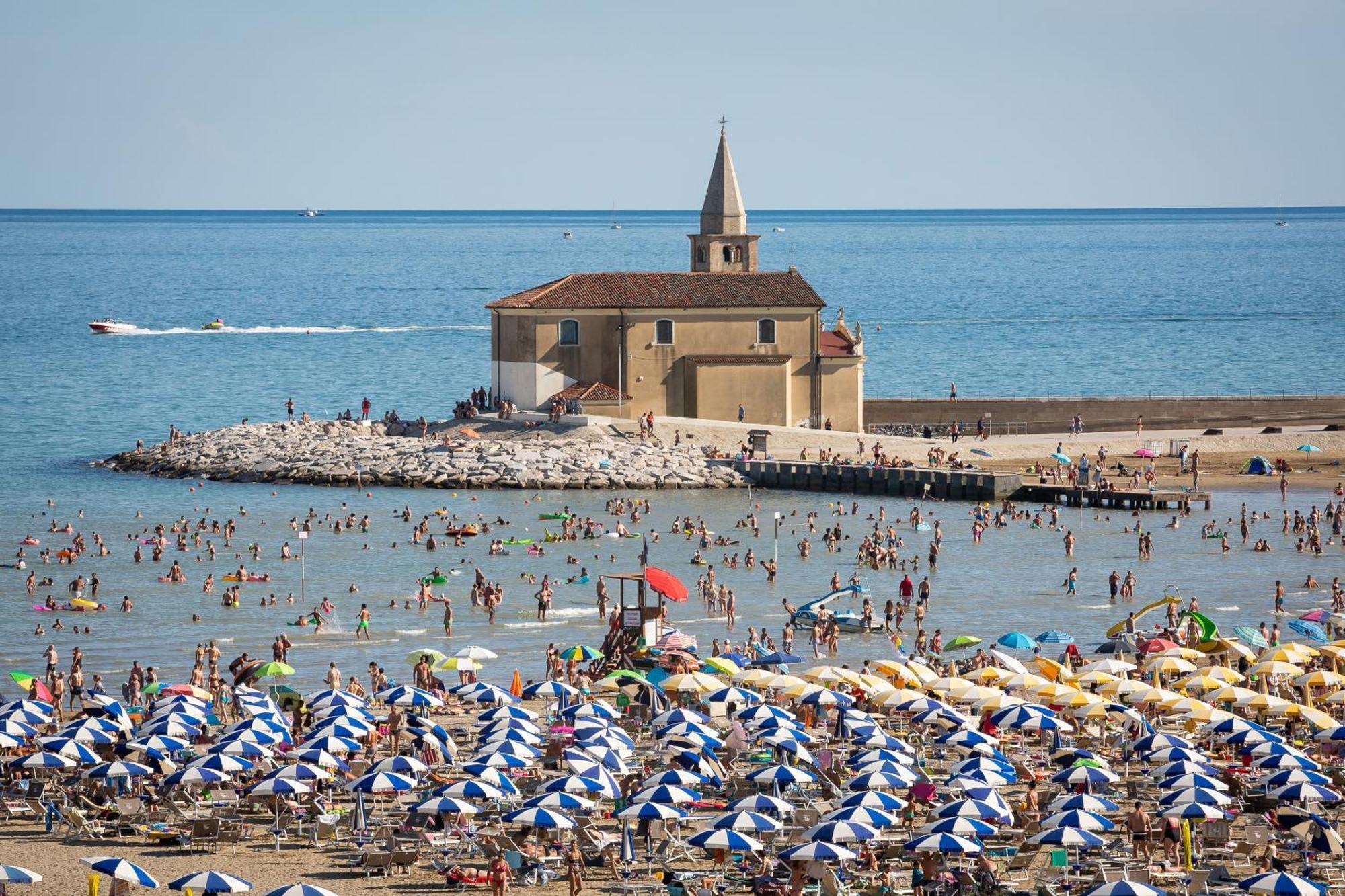 Ferrari Apartments Ponente Caorle Zewnętrze zdjęcie